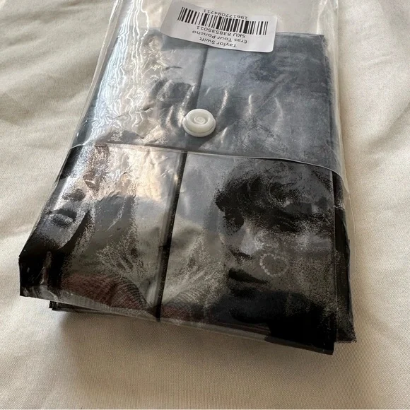 Taylor Swift The Eras Tour Poncho - Picture 6 of 6